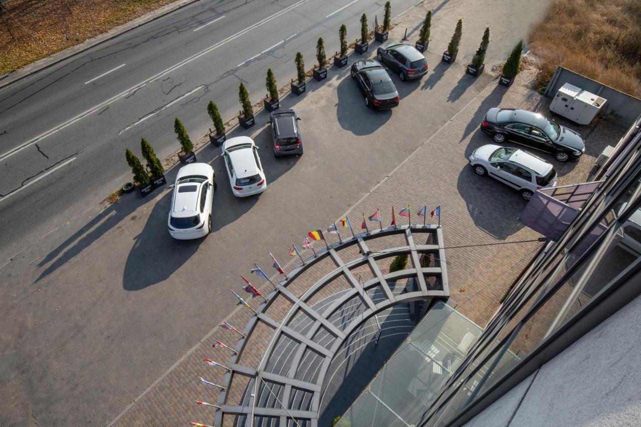 Hotel Ambassador Plaza Kiev Esterno foto