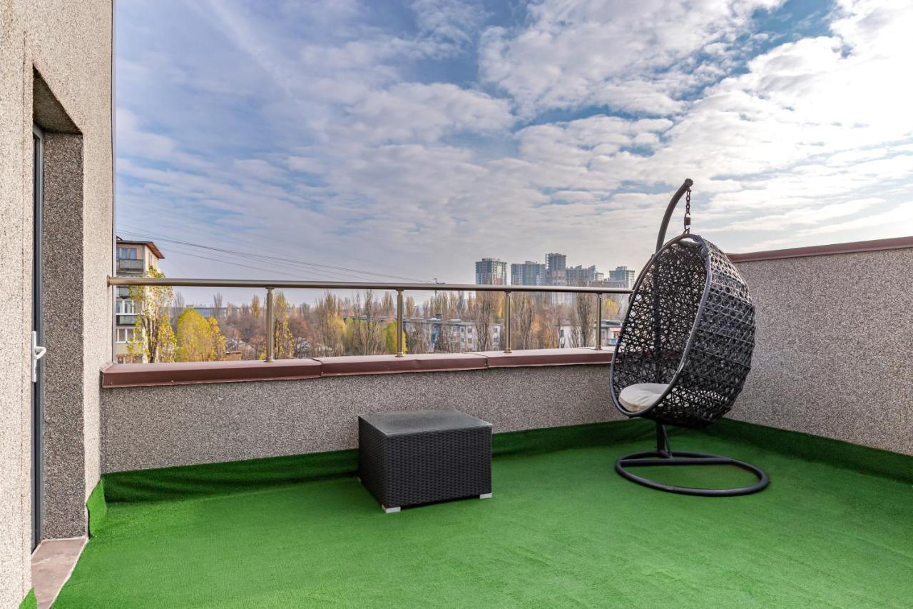Hotel Ambassador Plaza Kiev Esterno foto
