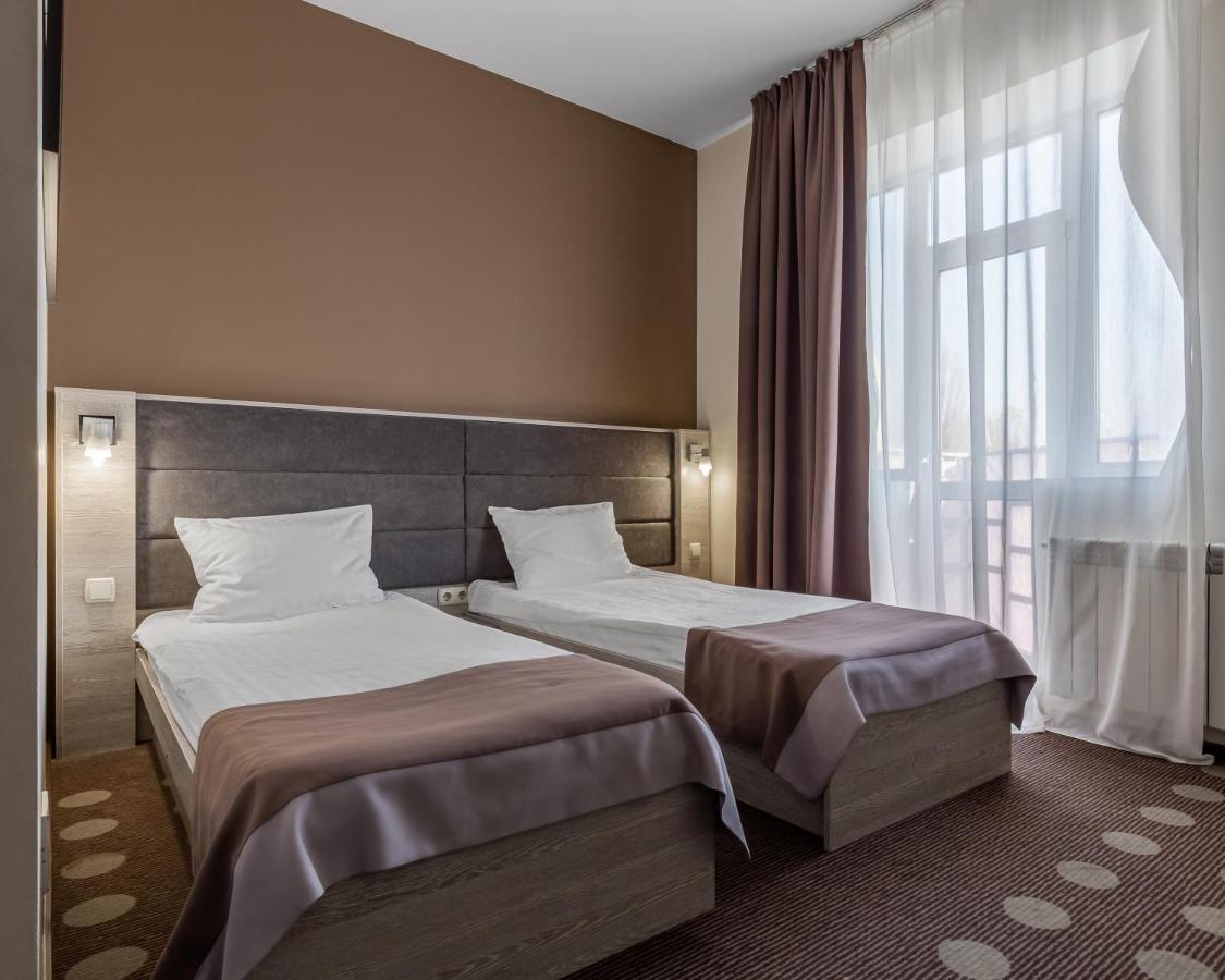 Hotel Ambassador Plaza Kiev Esterno foto