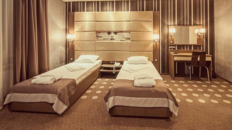 Hotel Ambassador Plaza Kiev Esterno foto